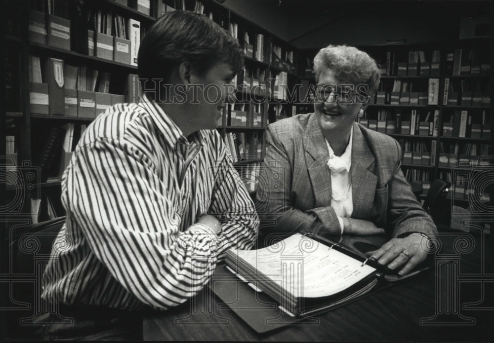 1991 Press Photo Michael Boschek With Barbara Kopplin at Marquette University - Historic Images