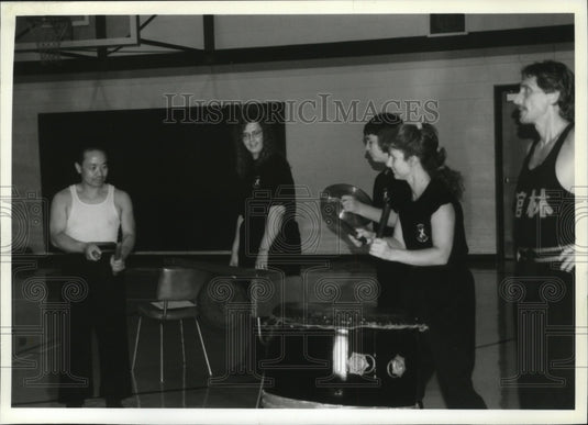 1994 Press Photo Sifu Lam (left) works with students. Kieppe founded the school.-Historic Images