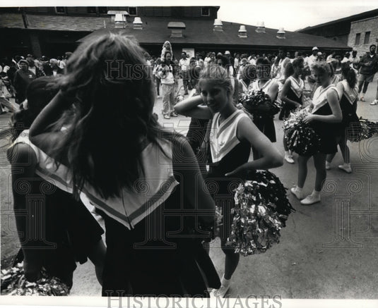 1990 Pompon Squad From Menomonee Falls At State Fair Competition - Historic Images