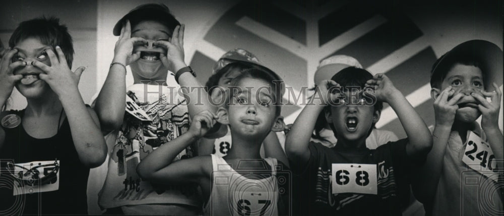 1990 Press Photo Funniest Face Contest at the Wisconsin State Fair - mja36621-Historic Images