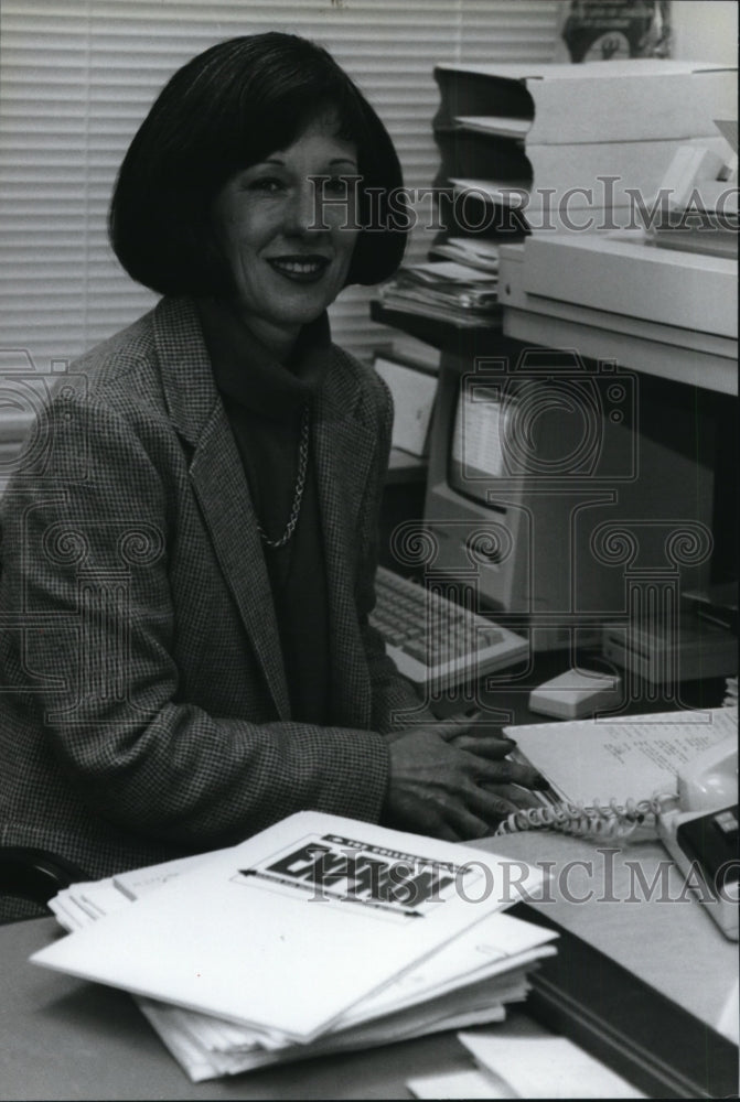 1994 Press Photo Lynn Krebbs, site coordinator for guidance and career education-Historic Images