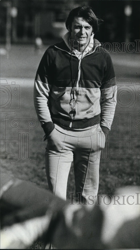 1981 Press Photo Football Coach Dave Krause - mja37056-Historic Images