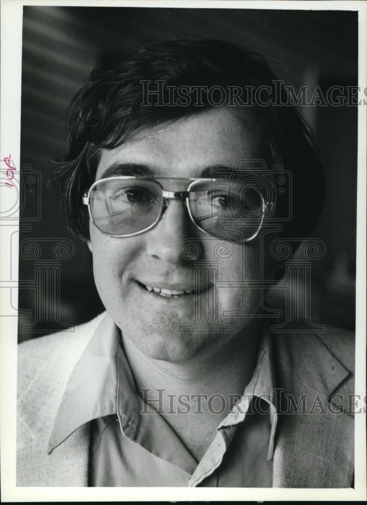 1981 Press Photo Tom Klein, Northland College director of Sigurd Olson Institute-Historic Images