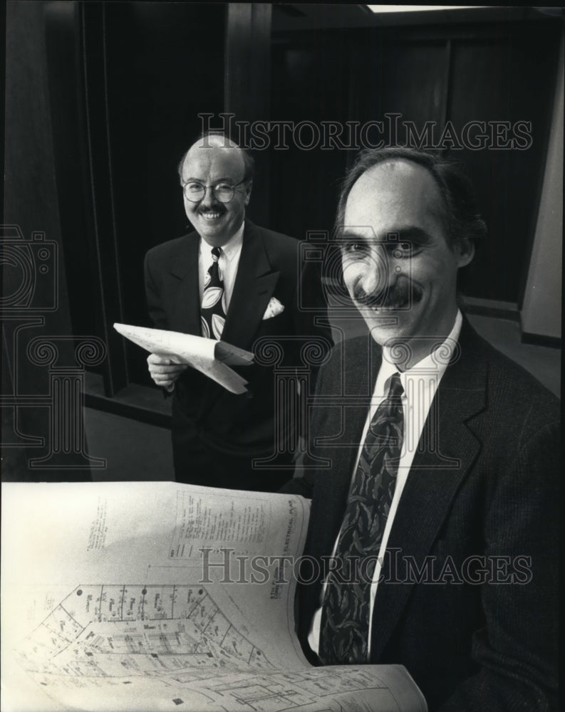 1992 Press Photo Ronald Jacquart and Warren Blumenthal Looking Over Office Plans-Historic Images