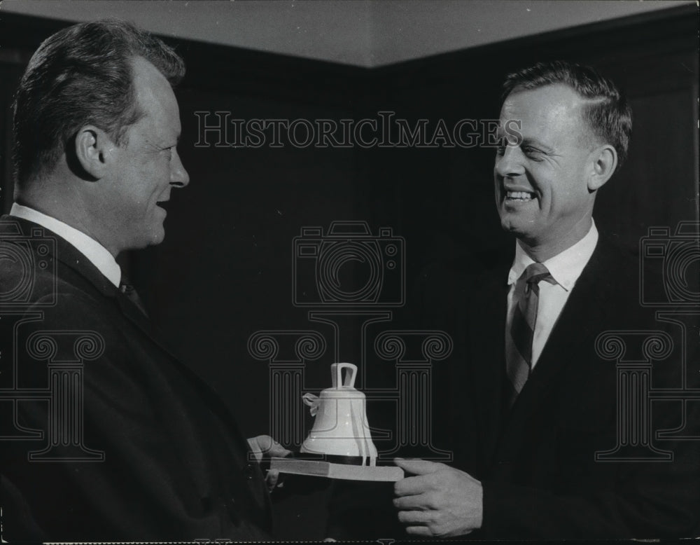 1964 Press Photo Hal Kuehl, Willy Brandt Radio Free Europe Study Tour-Historic Images