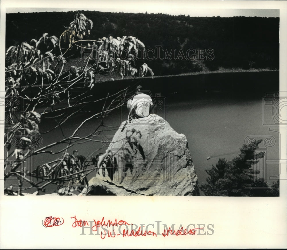1942 Press Photo Dan Johnson of University of Wisconsin Madison at Devils Lake-Historic Images
