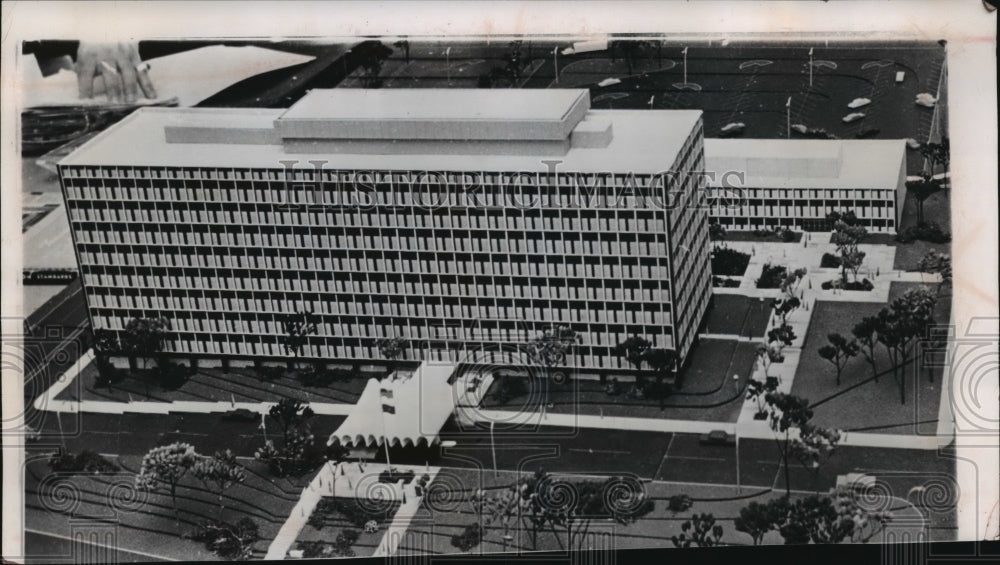 1961 Press Photo Construction started on new state office building in Madison-Historic Images