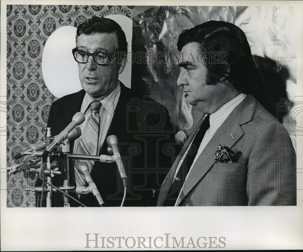 1972 Press Photo Leonard Woodcock and Pierre Lolinger - mja37745- Historic Images