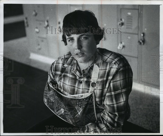 1976 Press Photo Wayne Kruizenga Survives Accident That Severed Arm - mja37810-Historic Images
