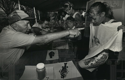 1988 Press Photo Wisconsin State Fair, Norman Kreuser & Amanda Maas-shirt print-Historic Images
