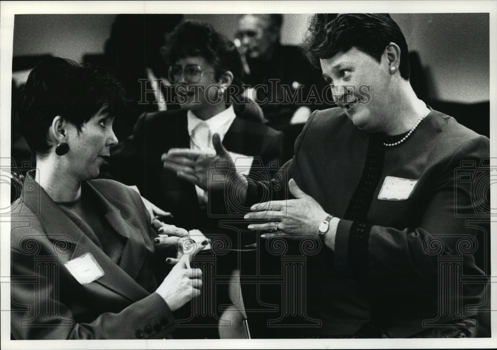 1992 Press Photo Nancy Fortney with protege Pat Moschea at a meeting - mja37914-Historic Images