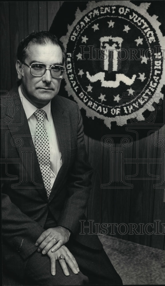 1986 Press Photo H. Ernest Woodby, the FBI&#39;s chief agent in Milwaukee - Historic Images