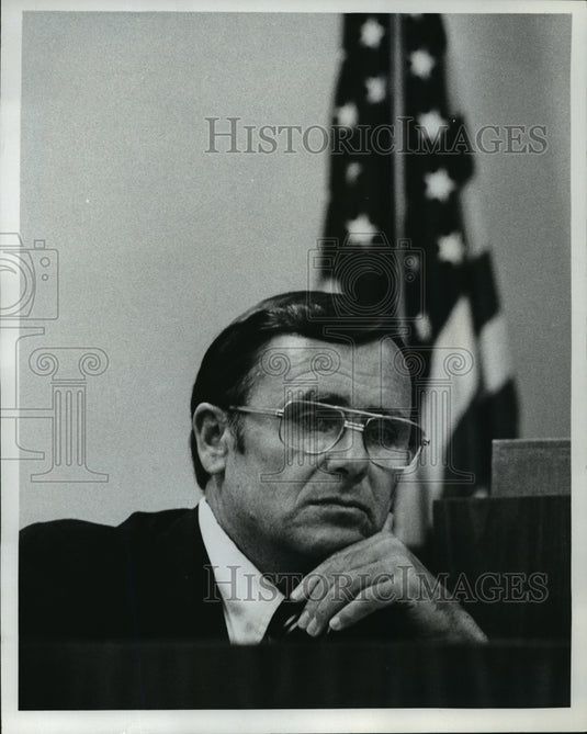 1979 Press Photo Guy Woody, was elected to Mequon's Common Council in 1973.-Historic Images