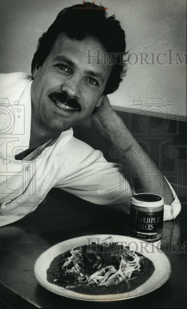 1992 Press Photo Chef David Kugler&#39;s creation, sold under the Gold Plate label-Historic Images