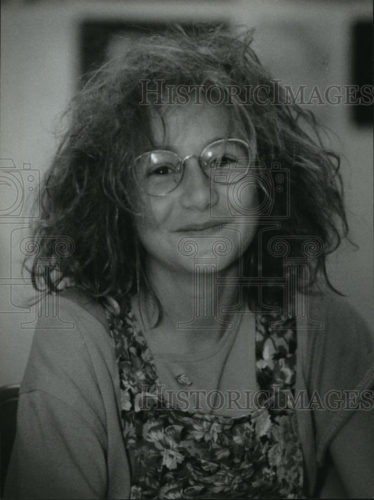 1994 Press Photo Saralynn Collins of Delafield, WIsconsin at YMCA Camp-Historic Images