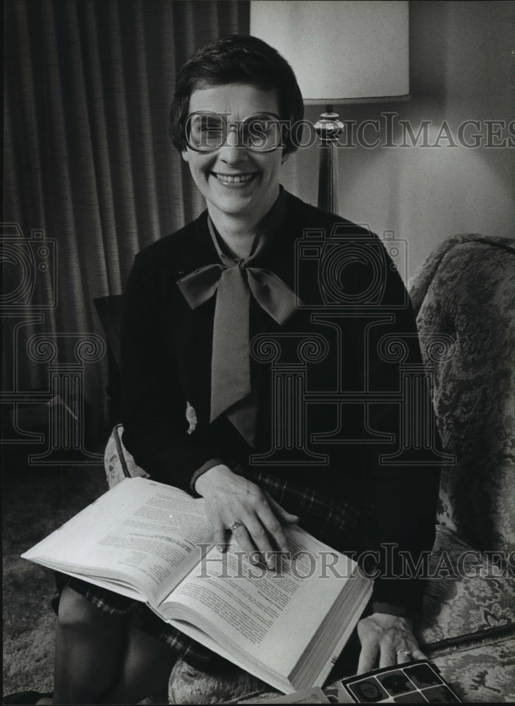 1983 Press Photo Patricia Wojciechowski, Home Economics major at Mt Mary College-Historic Images