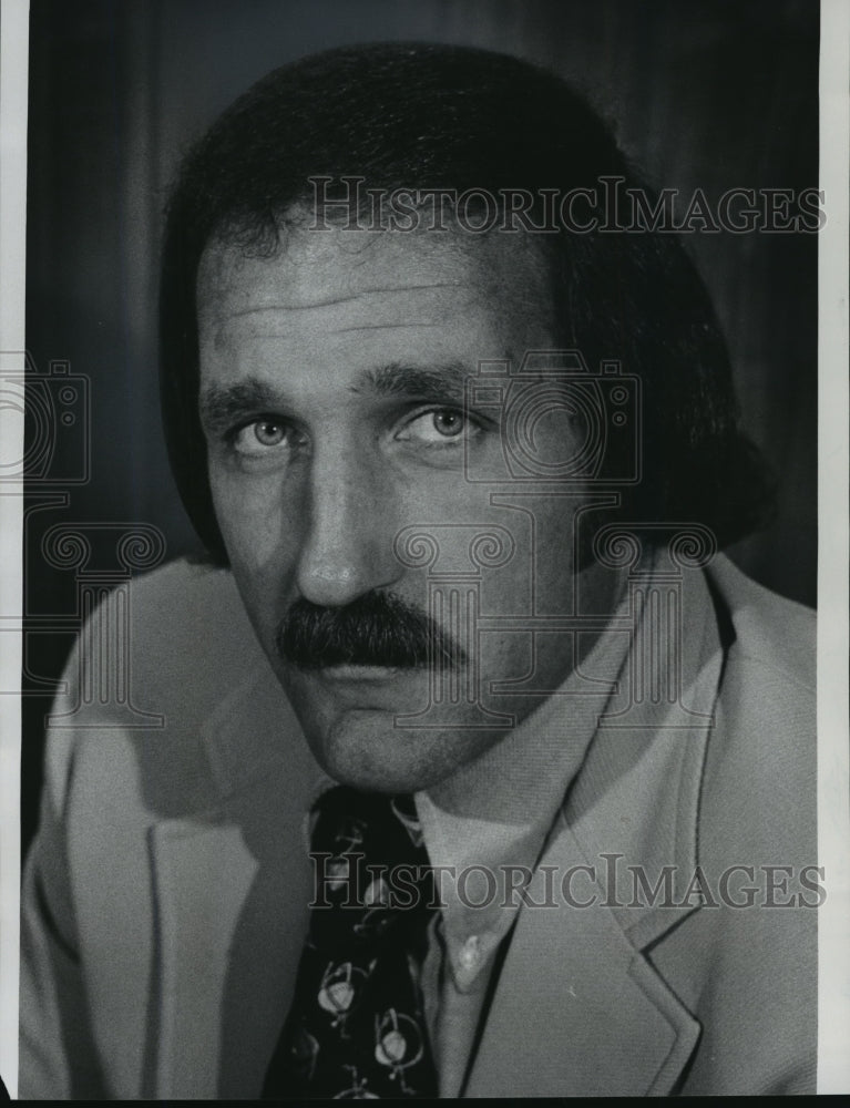 1974 Press Photo Richard Wommack, Greater Milwaukee Open Tournament Director-Historic Images