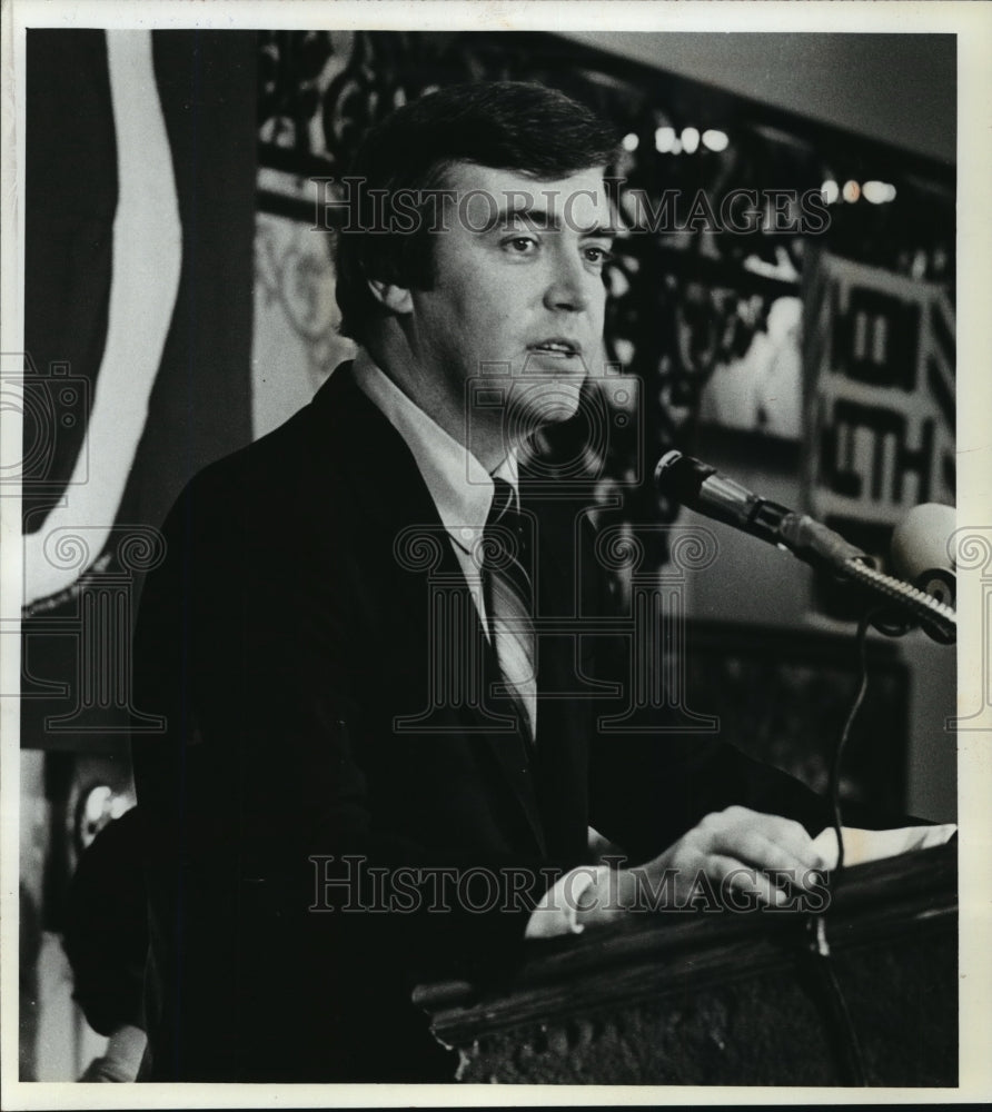 1981 Press Photo James Wood Announces Candidacy For Governor - mja38339-Historic Images