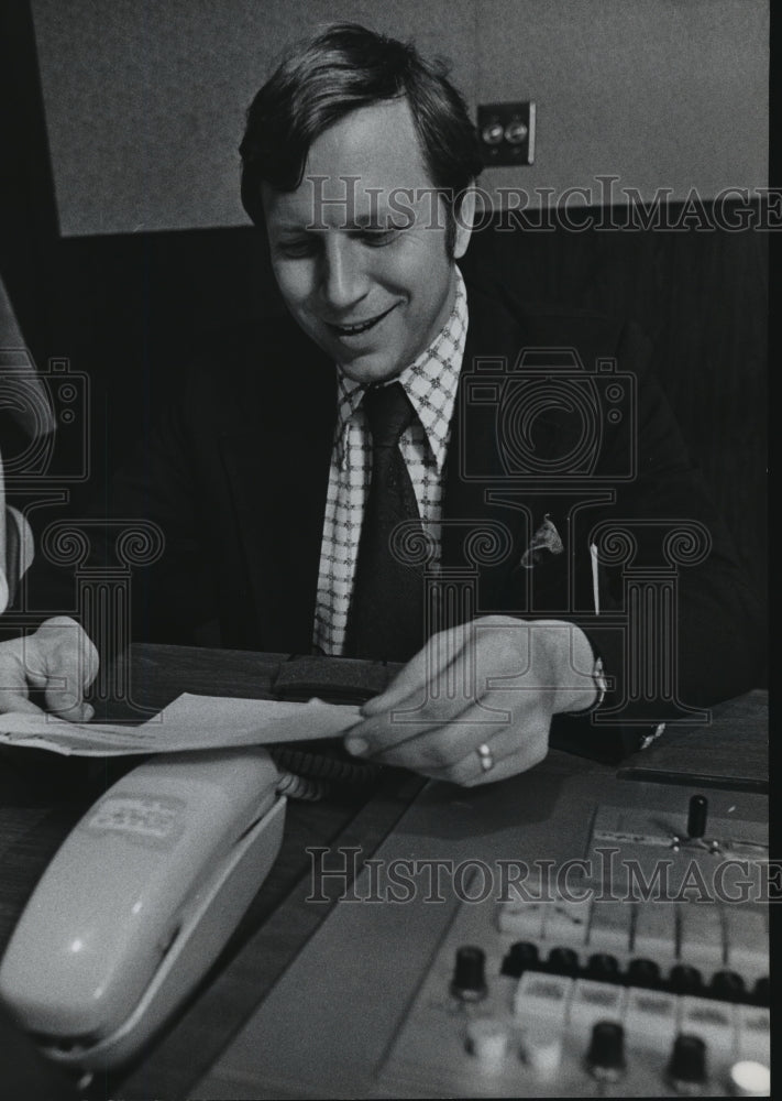 1974 Press Photo Ralph Kuehn, Channel 12, in recording booth - mja38386-Historic Images