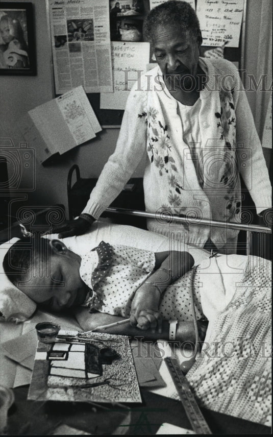 1990 Press Photo Noreen Woods, Augusta Ferguson, painter - mja38531-Historic Images