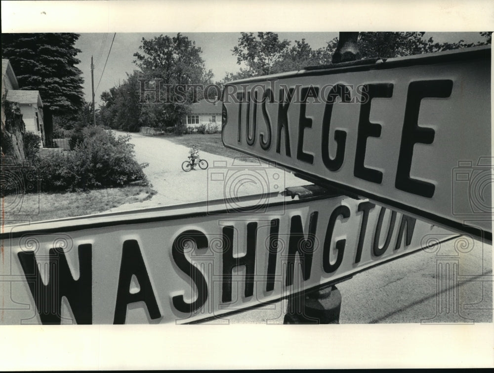 1985 Press Photo Tuskegee and Washington streets reflect community&#39;s heritage-Historic Images