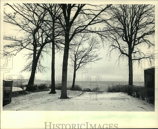 1987 Winter view in Bay View on Lake Michigan  - Historic Images