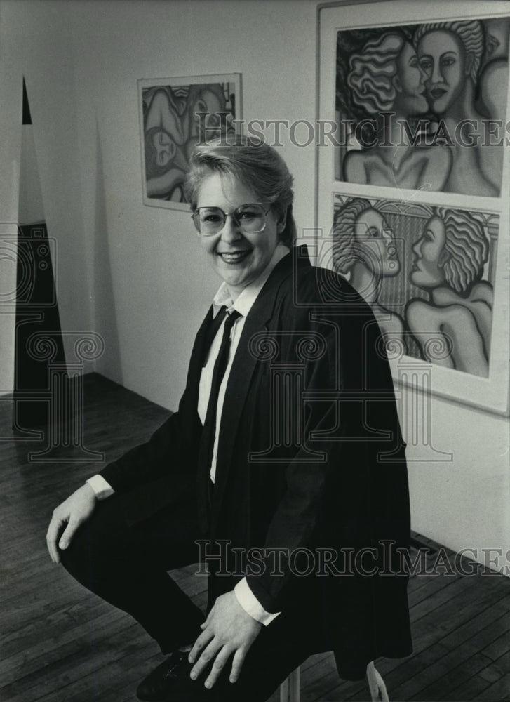 1986 Press Photo Nina Wisniewski&quot;s paintings and drawings are on display.-Historic Images