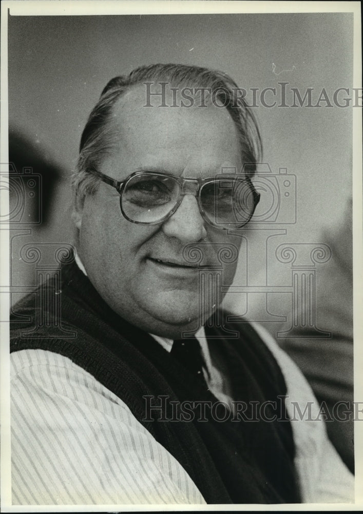1982 Press Photo William E. Behrens of Menomonee Falls - Historic Images
