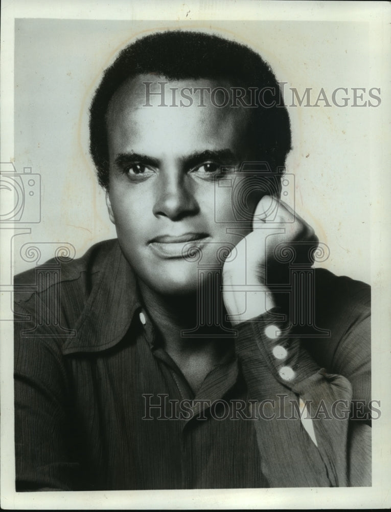 1988 Press Photo Harry Belafonte At Performing Arts Center - mja39679-Historic Images