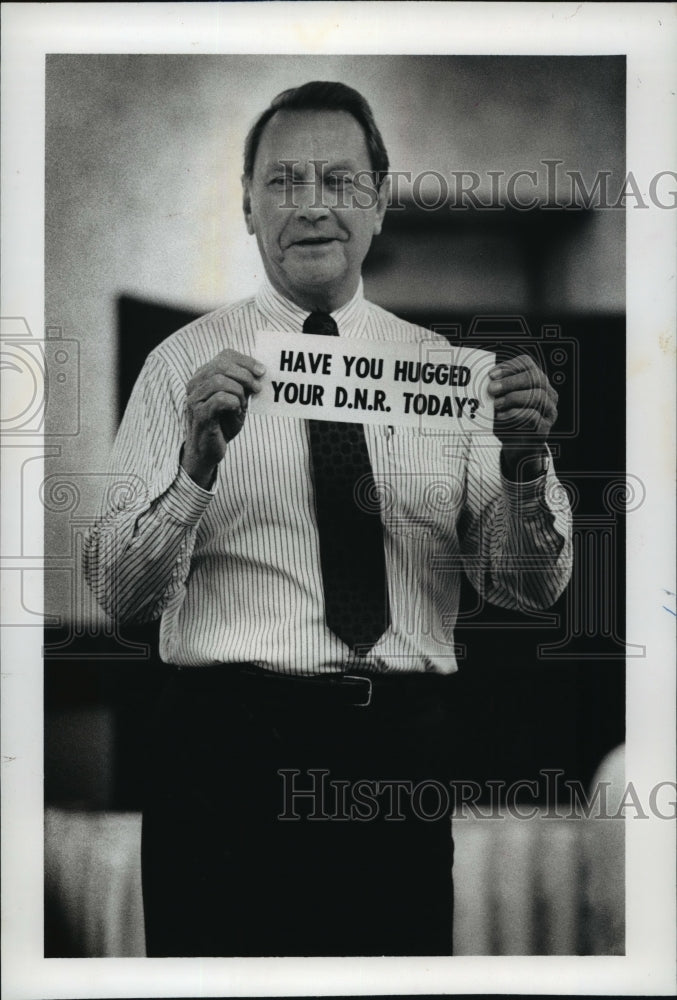 1992 Press Photo Carroll Besadny Department of Natural Resources, Madison - Historic Images