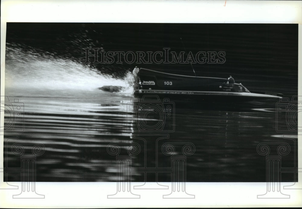 1993 Press Photo Model boat owned by Rick Pfau down the Fox River in Frame Park-Historic Images