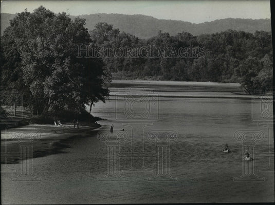 Press Photo The scenic Wisconsin River near Spring Green (Sauk County)-Historic Images
