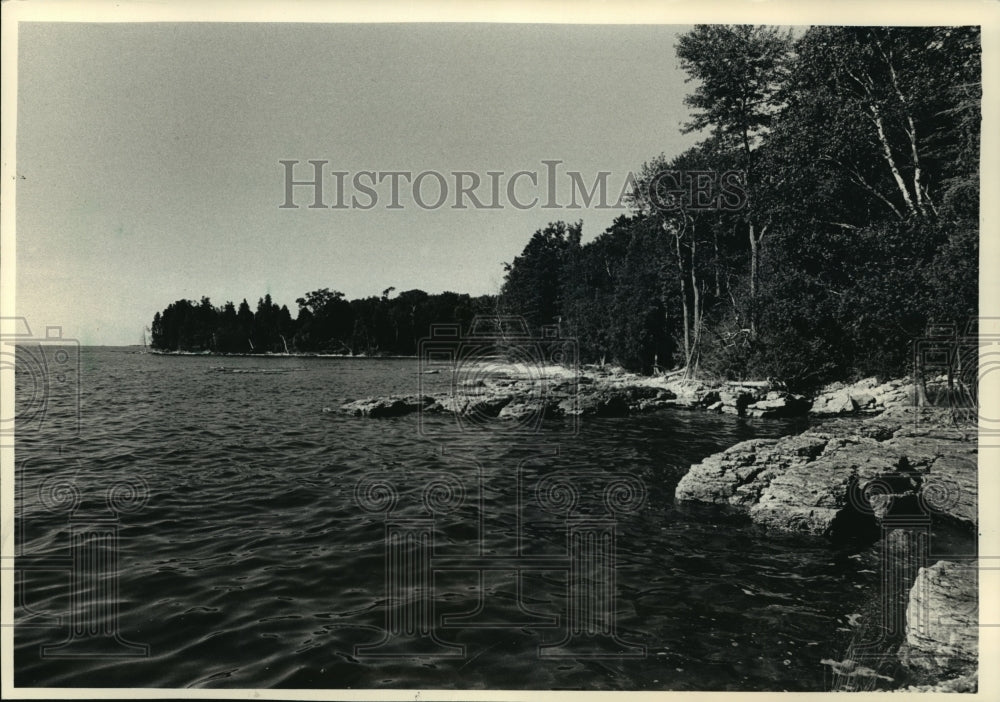 1987 Press Photo Rocky Shoreline At Lynd Point In Newport State Park - mja40283-Historic Images