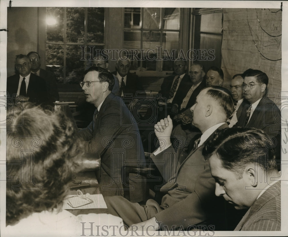 1950 Press Photo Frank Zeidler Mayor of Milwaukee Plan City&#39;s Defense-Historic Images