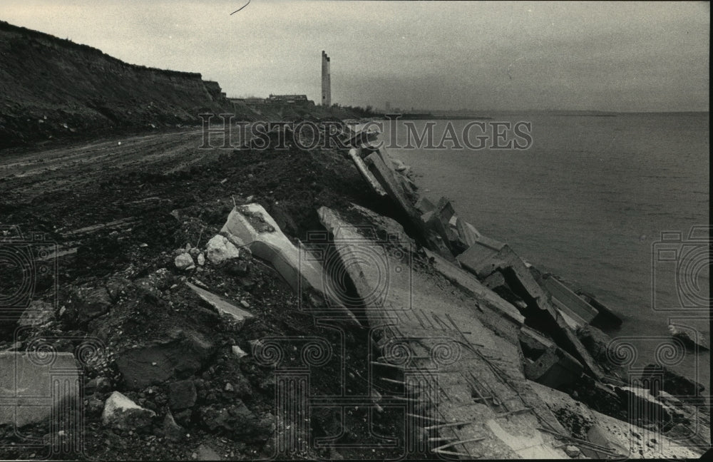1988 Press Photo State Transportation and Shoreline of Wisconsin Work on Erosion - Historic Images