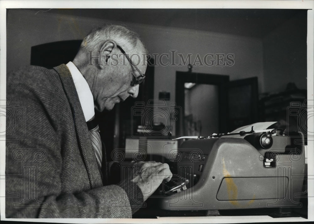 1989 Press Photo Former Milwaukee Mayor Frank Zeidler - Historic Images