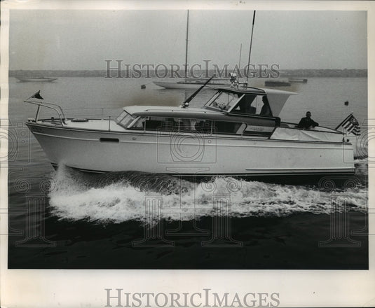 1961 Press Photo Arthr W. Hankwitz's Private Yacht the Helen C - mja43286-Historic Images