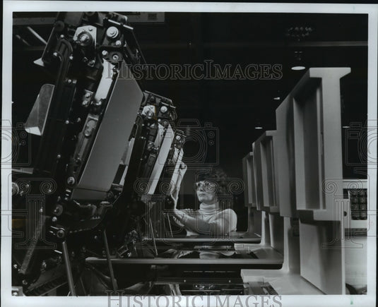 1981 Press Photo Mary Webb Working at Xerox Corporation - mja43313-Historic Images