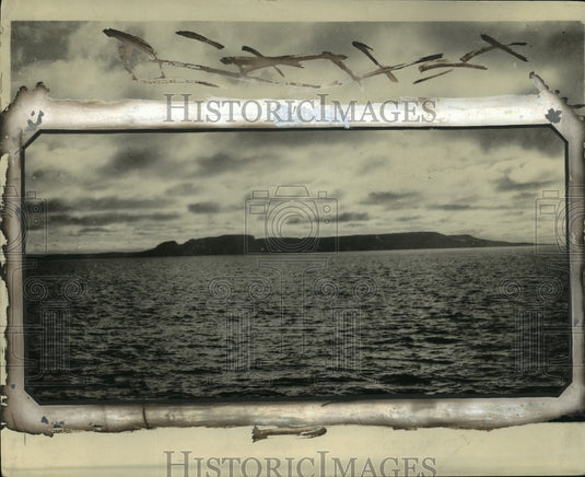1924 Press Photo View of the Sleeping Giant island at Lake Superior - mja43478-Historic Images