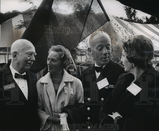 1964 Press Photo 125th Anniversary Of The Marine National Exchange Bank Party - Historic Images