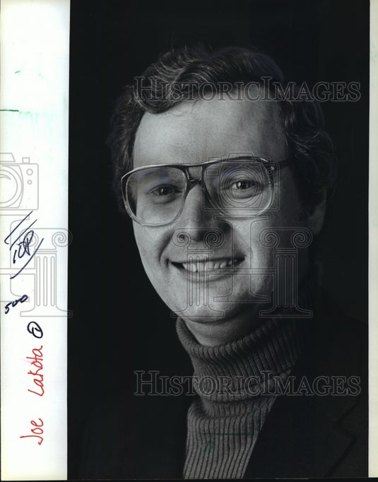 1983 Press Photo Joseph L. Lakota Candidate Milwaukee Journal Sentinel - Historic Images