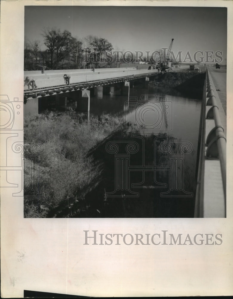 1965 Press Photo Construction of the Crawfish River Bridge in Wisconsin-Historic Images