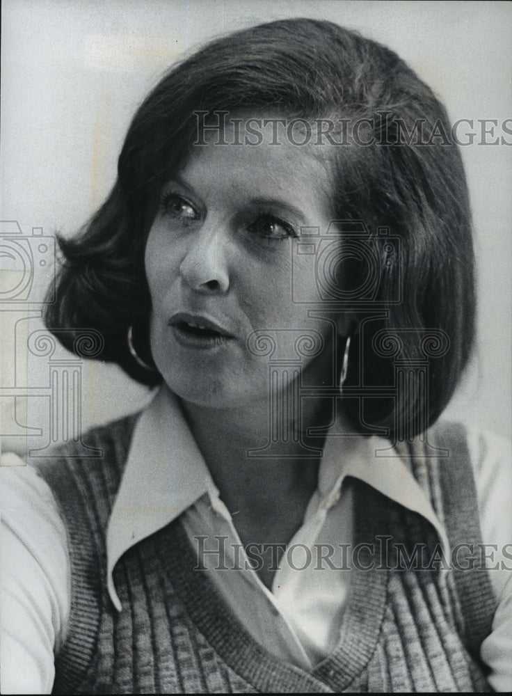 1977 Press Photo Karen Lamb-Wife of Mayor Henry Maier - mja44121-Historic Images