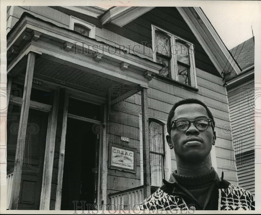 1988 Press Photo Director Ray Blathers at Community Resources Educational Center-Historic Images