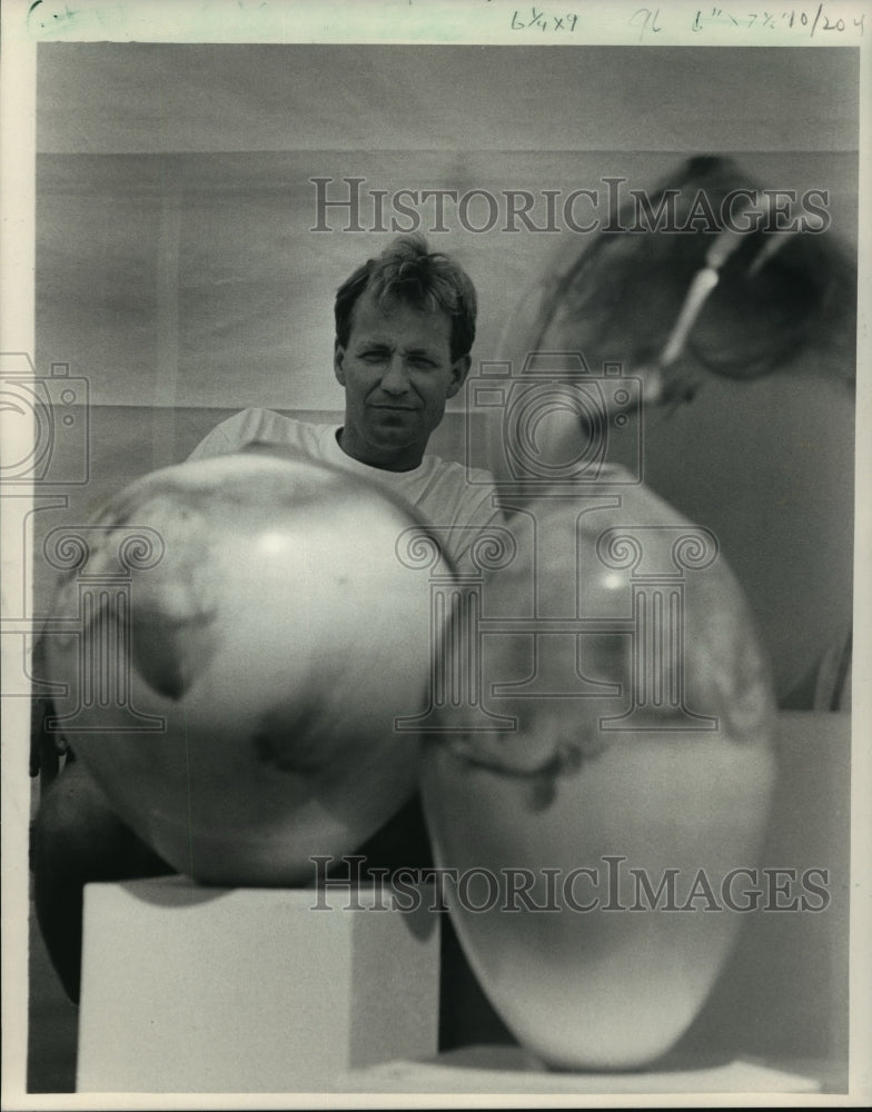 1987 Press Photo Steven Johnson's Ceramics at the Lakefront Festival of Arts - Historic Images