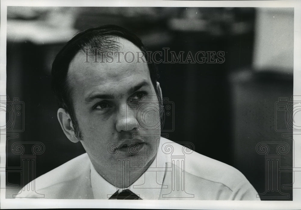 1972 Press Photo Truman Terry Bledsoe Journal Employee Milwaukee - mja44858 - Historic Images