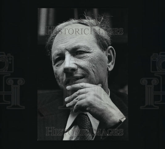 1977 Press Photo Jan Bialastocki, Polish Art Historian At Carthage College-Historic Images