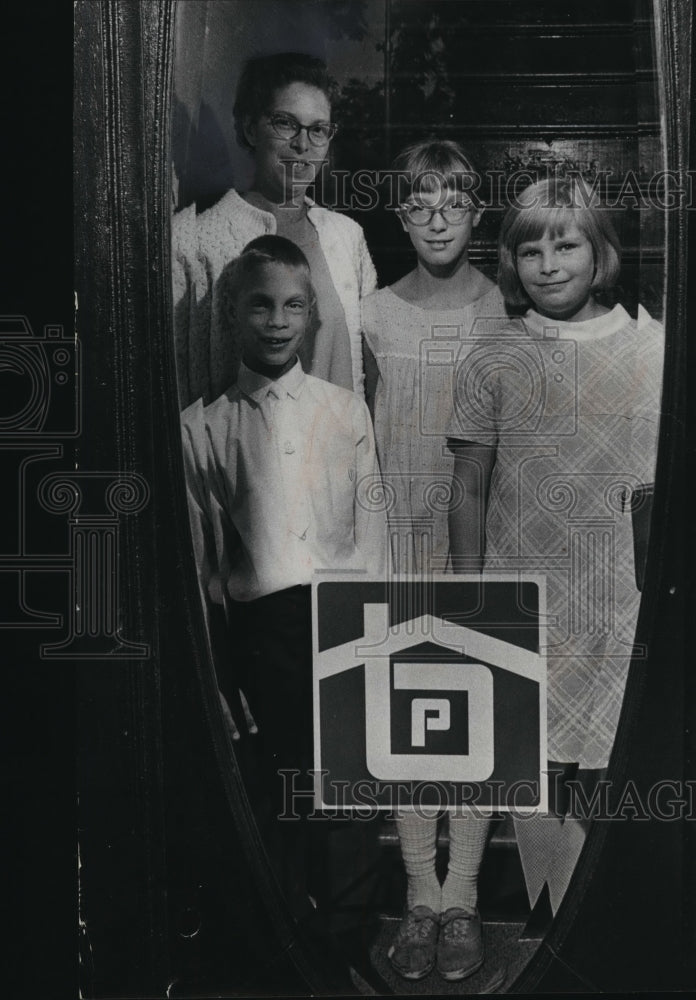1968 Press Photo Margaret Zickert and Children Volunteer Block Parent Program - Historic Images
