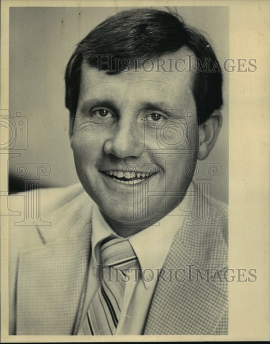 1983 Press Photo Jerry Baubach, Bodyguard To Governor Anthony Earl - Historic Images