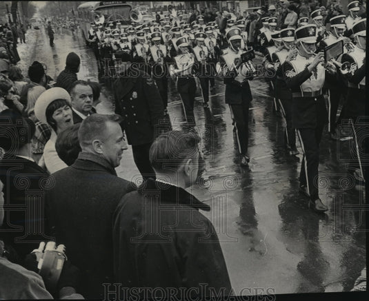1956 Press Photo Captain James A. Lovell and his wife review parade on its route-Historic Images